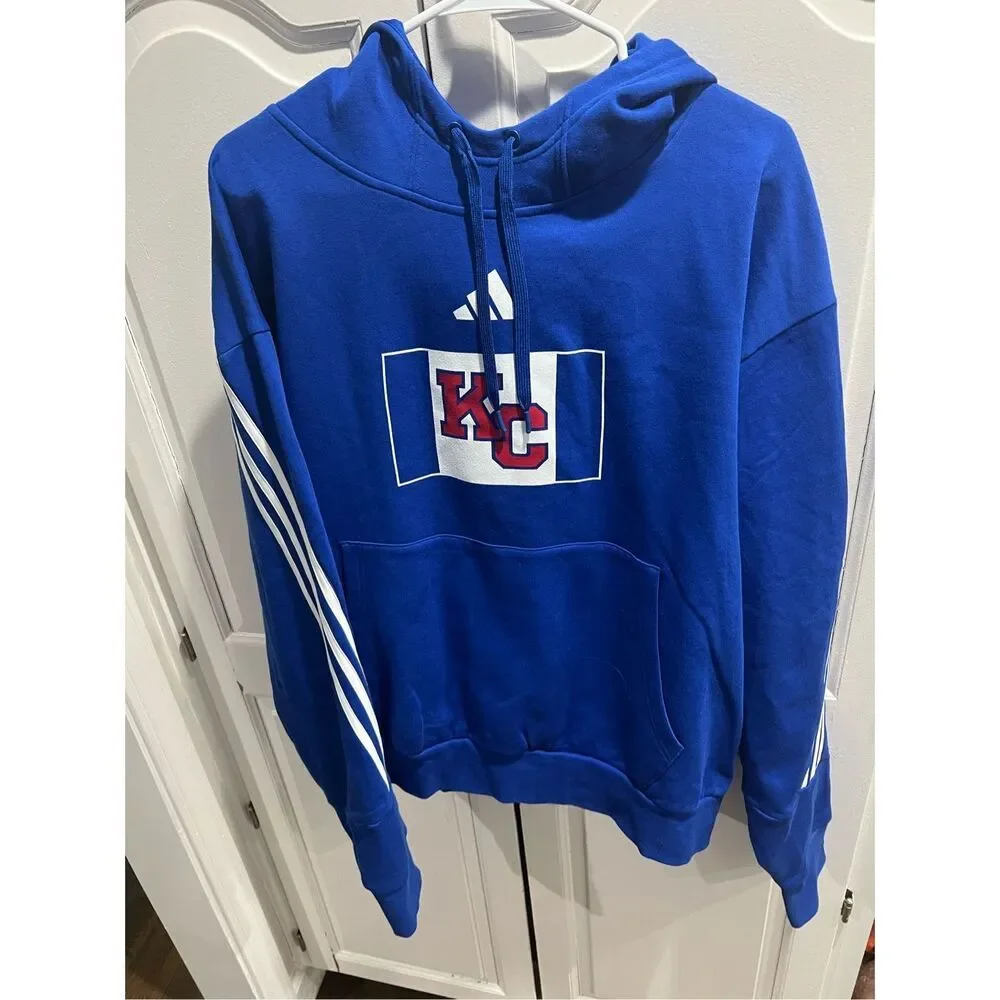 ADIDAS KANSAS JAYHAWKS MENS KU BLUE FLEECE KC FLAG LONG SLEEVE HOODIE M NWOT